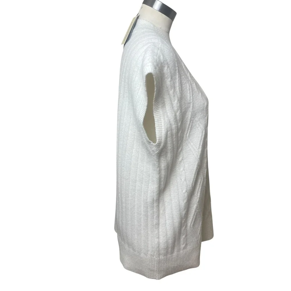 Cable Knit Sweater Vest Cream V Neck Preppy Coastal Grandpa Core Medium